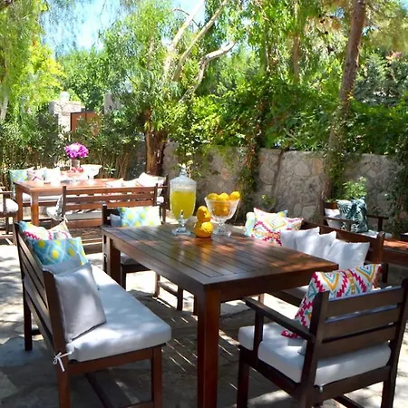 Отель Lemon Garden Tuerkbuekue Мугла