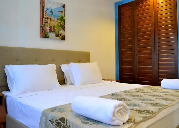 Lemon Garden Tuerkbuekue Hotel *