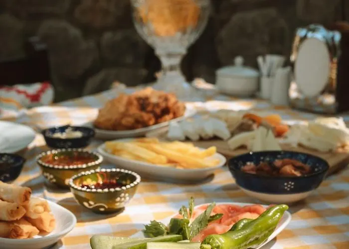 Отель Lemon Garden Tuerkbuekue
